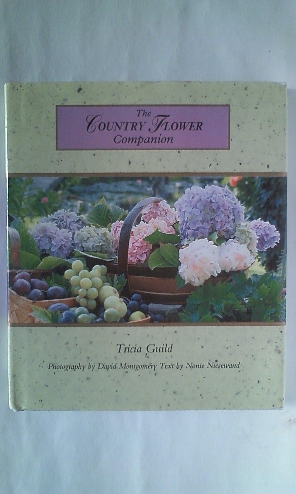 The Country Flower Companion (Country Companion Series)
