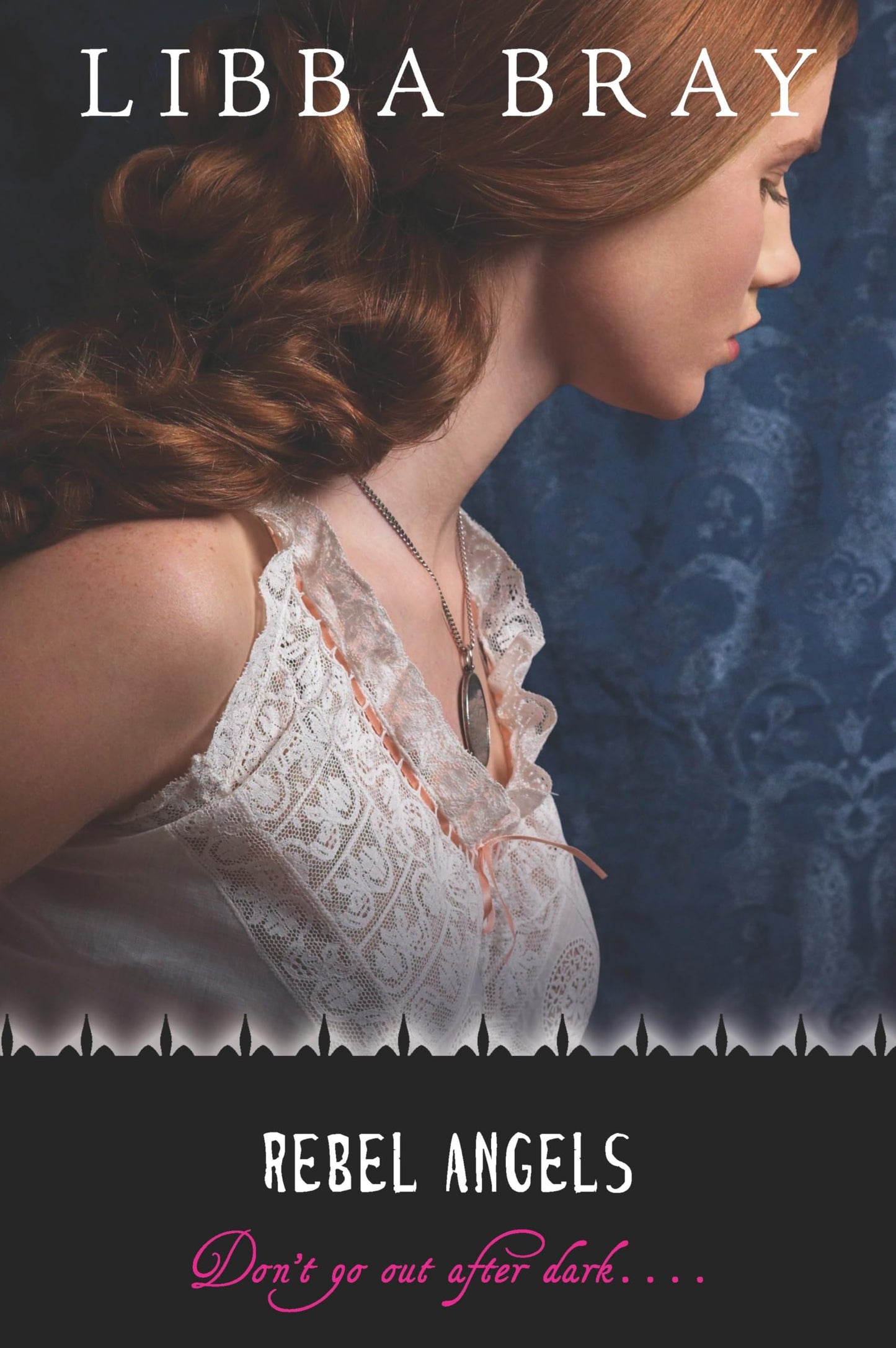 REBEL ANGELS (THE GEMMA DOYLE TR