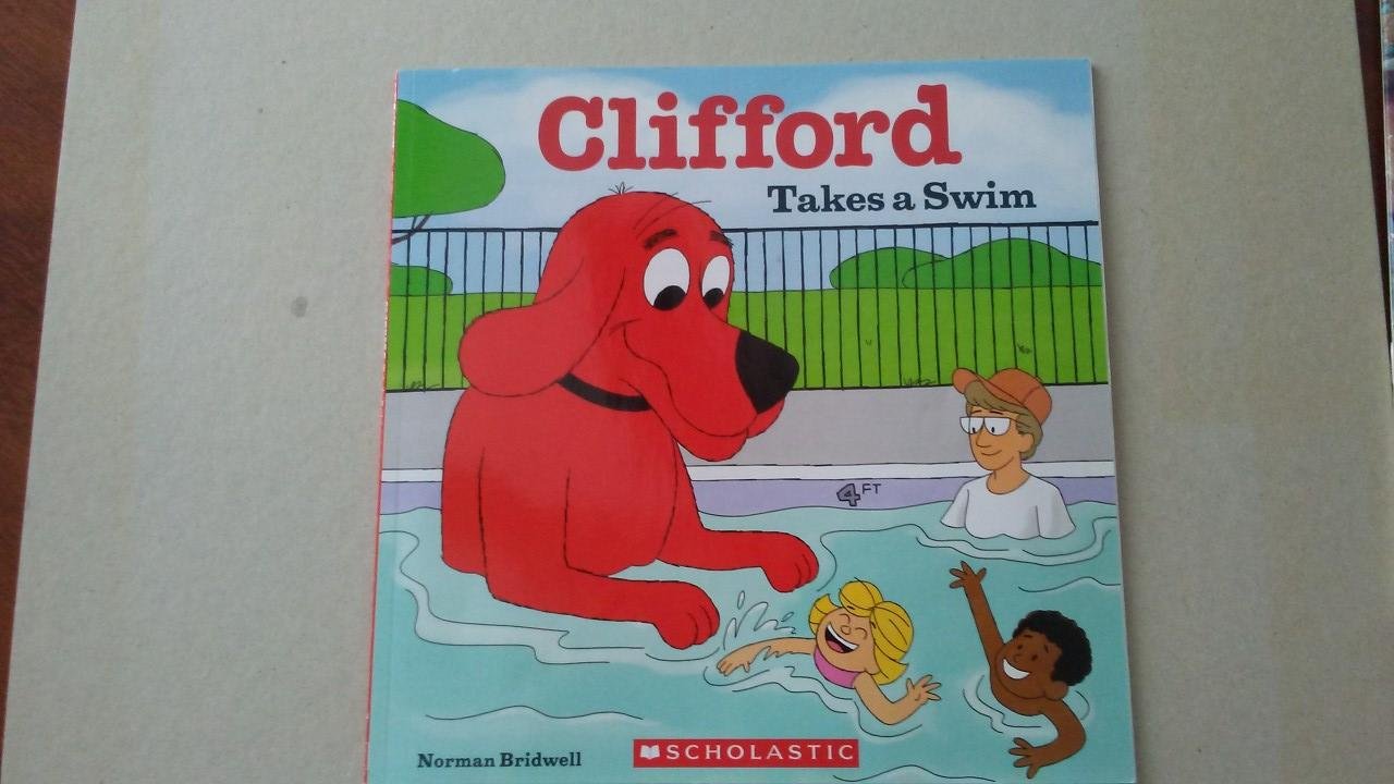 Clifford Takes a Swim