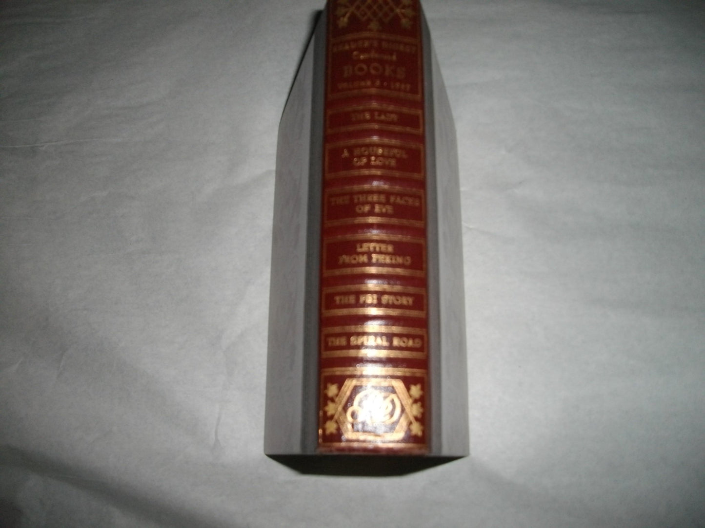 Reader's Digest Condensed Books Volume 3-1957 (the lady / a houseful of love / the three faces of eve / letter from peking / the fbi story / mission to borneo, volume 3)