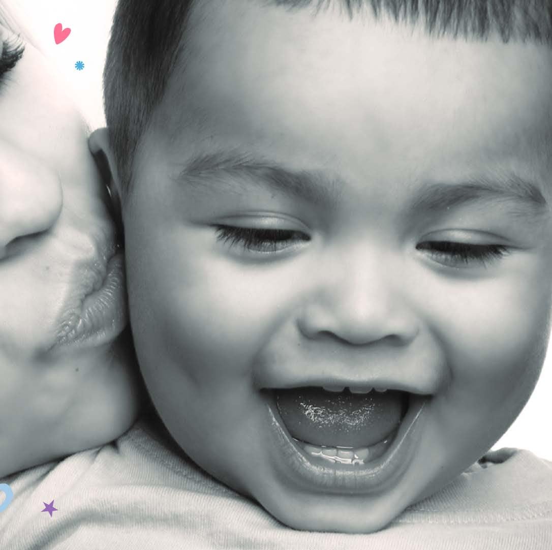 Cuddle: A board book about snuggling (Happy Healthy Baby) - 3870