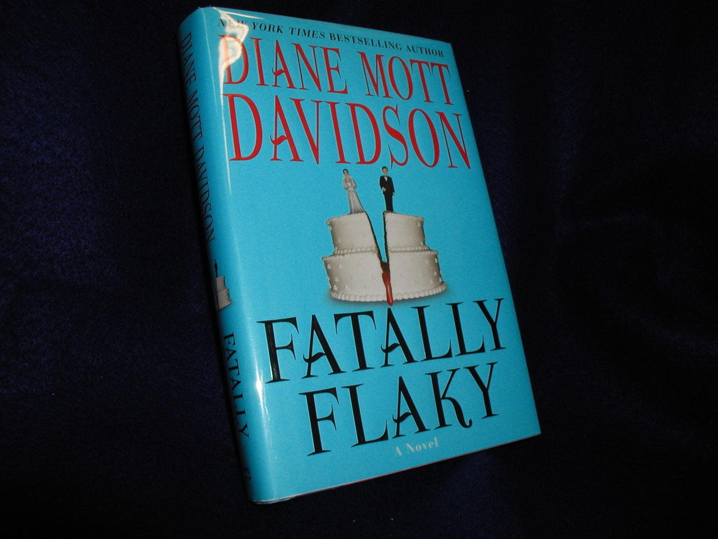 Fatally Flaky: A Novel (Goldy Schulz Culinary Mysteries, No. 15)