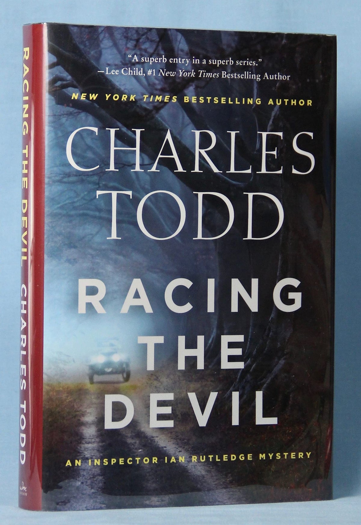 Racing the Devil: An Inspector Ian Rutledge Mystery