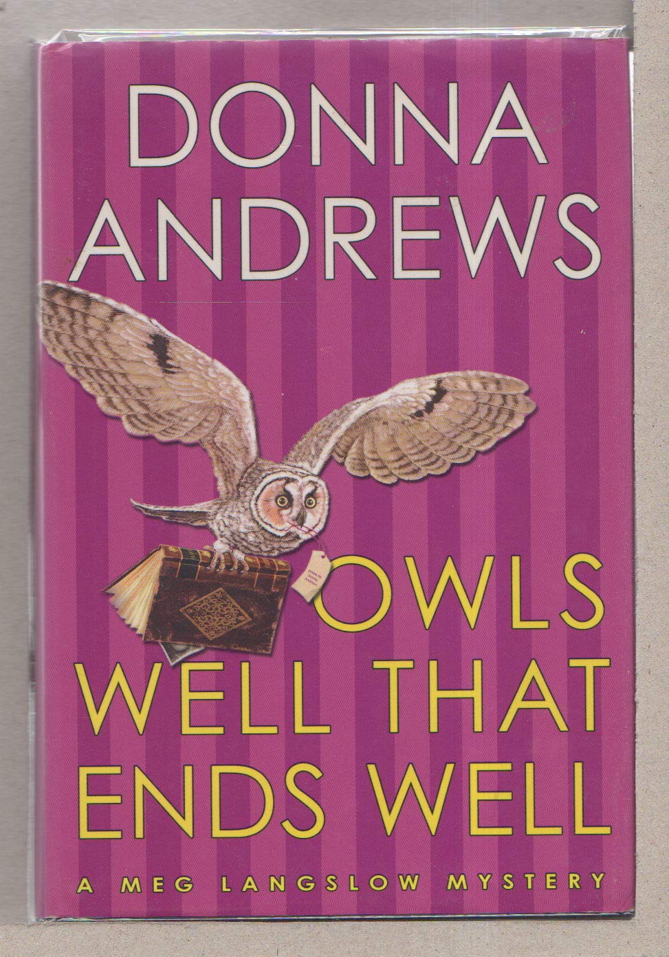 Owls Well That Ends Well (Meg Langslow Mysteries)