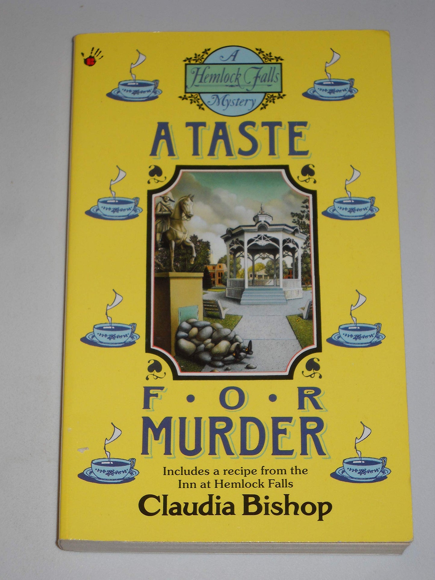 A Taste for Murder (Hemlock Falls Mystery)