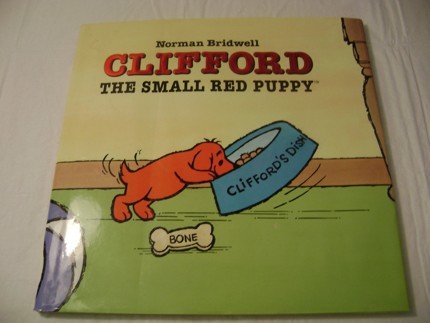 Clifford: The Small Red Puppy