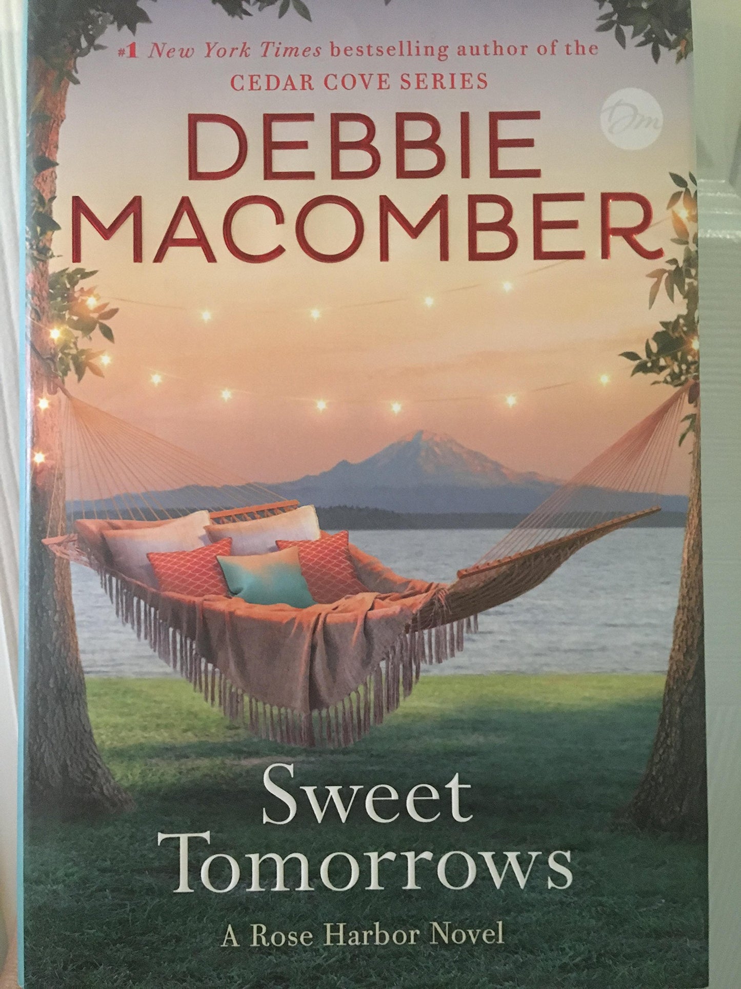 Sweet Tomorrows: A Rose Harbor Novel
