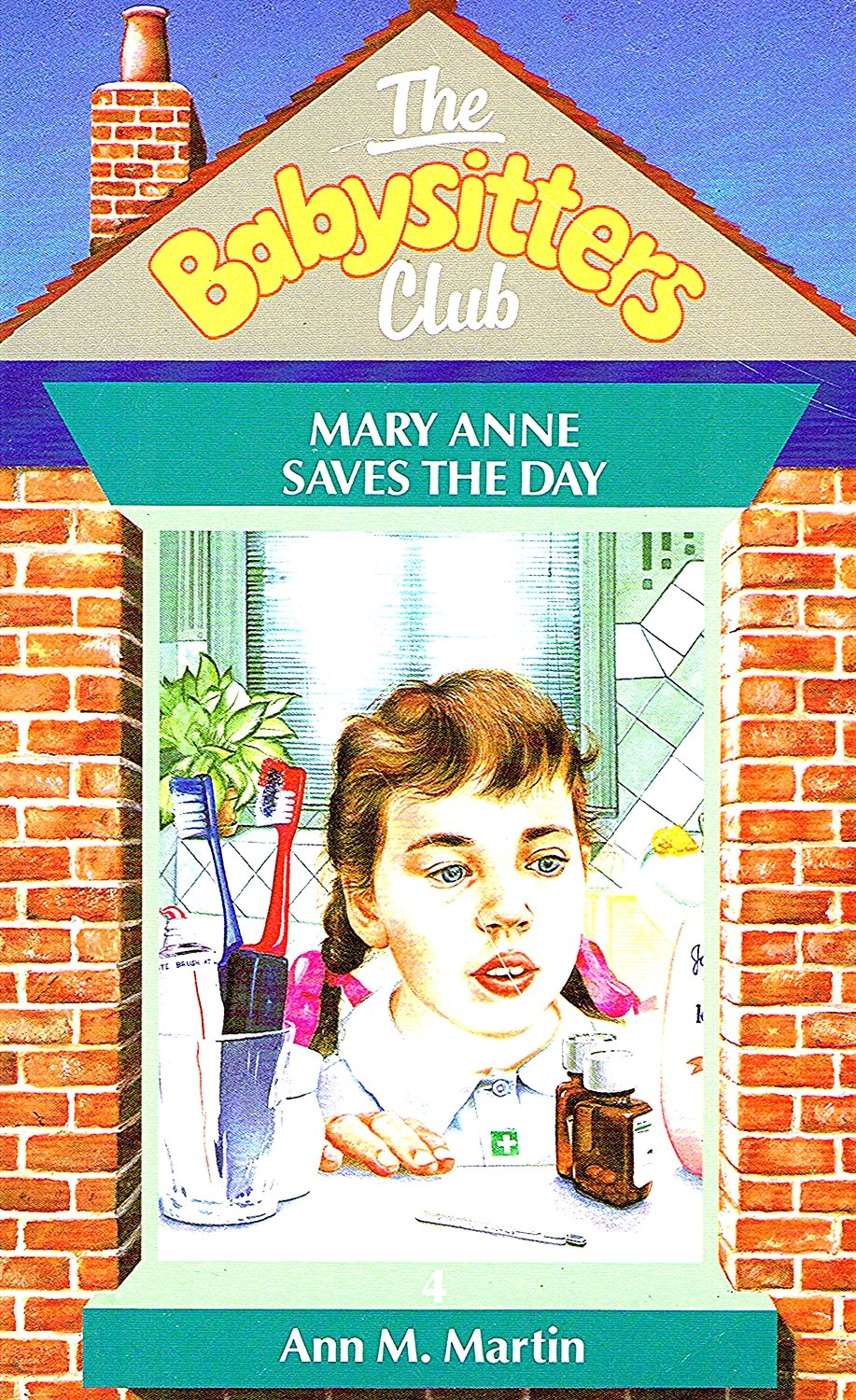 Mary Anne Saves the Day (Babysitters Club)