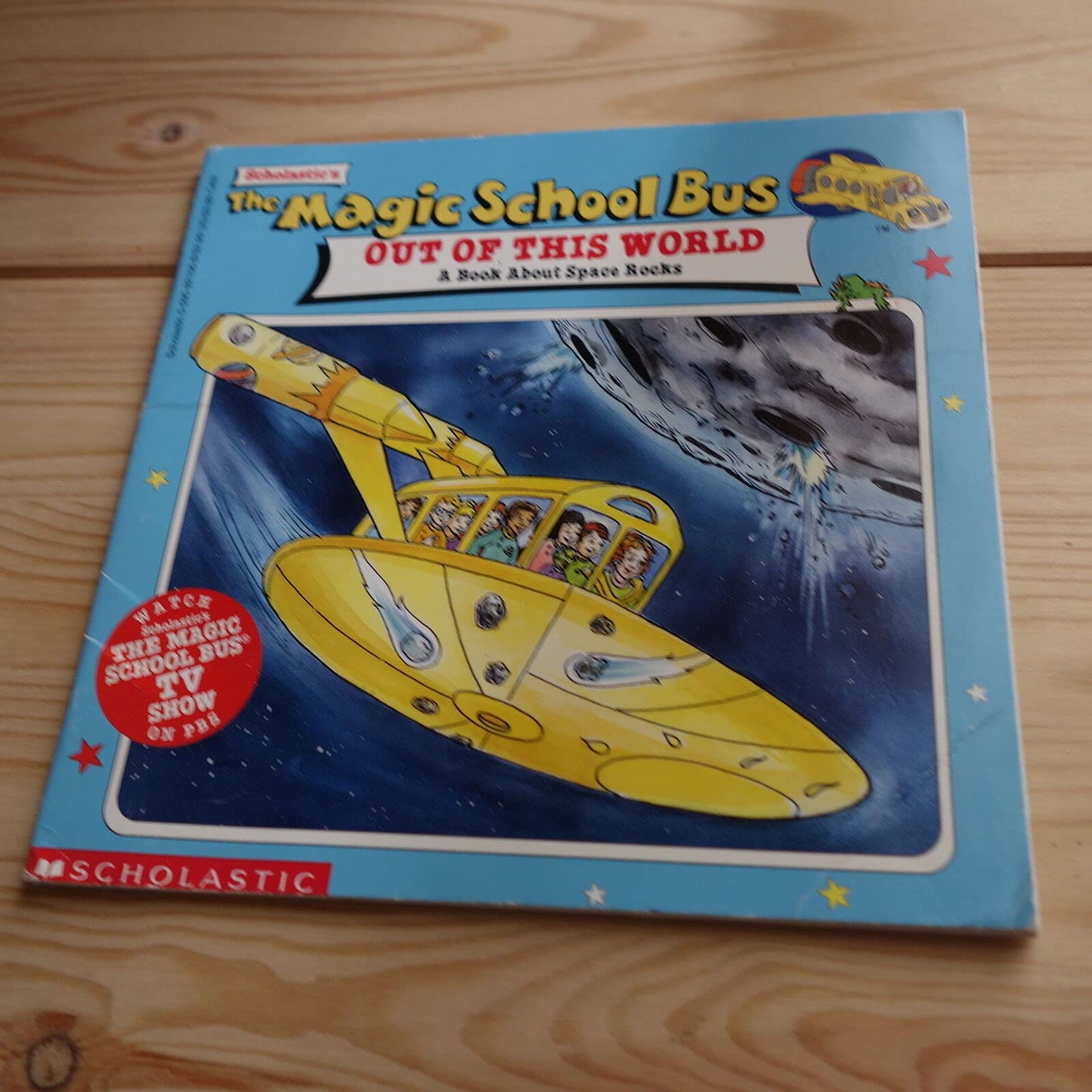 The Magic School Bus Out Of This World: A Book About Space Rocks