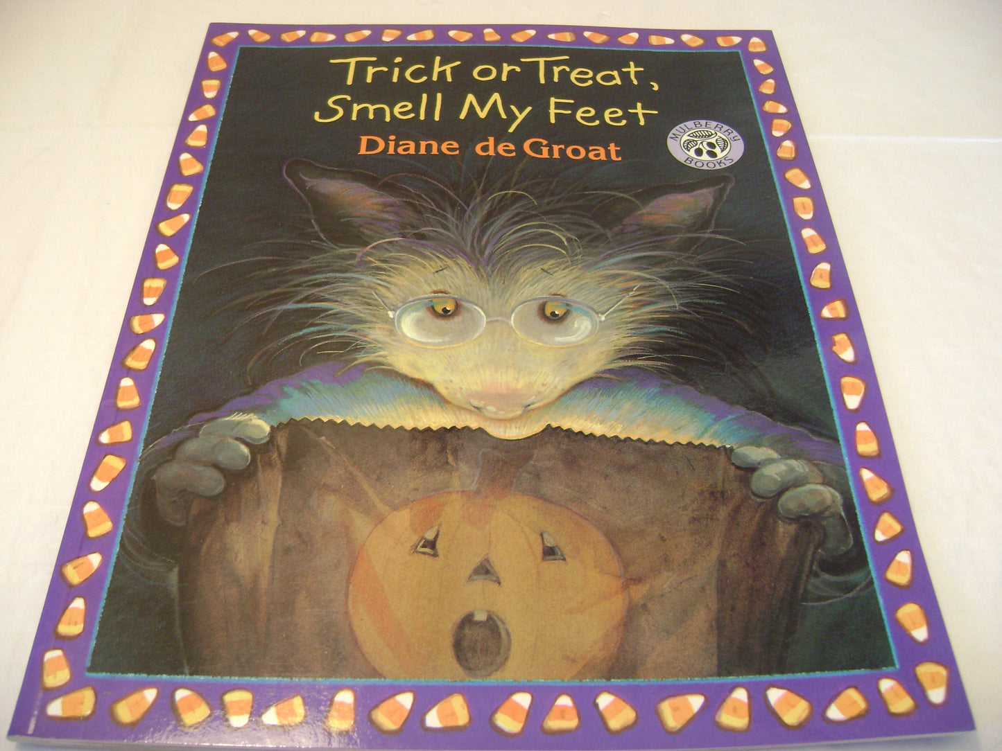 Trick or Treat, Smell My Feet: A Hilarious Halloween Story About Trick-or-Treating for Kids (Ages 4-8) (Gilbert the Opossum)