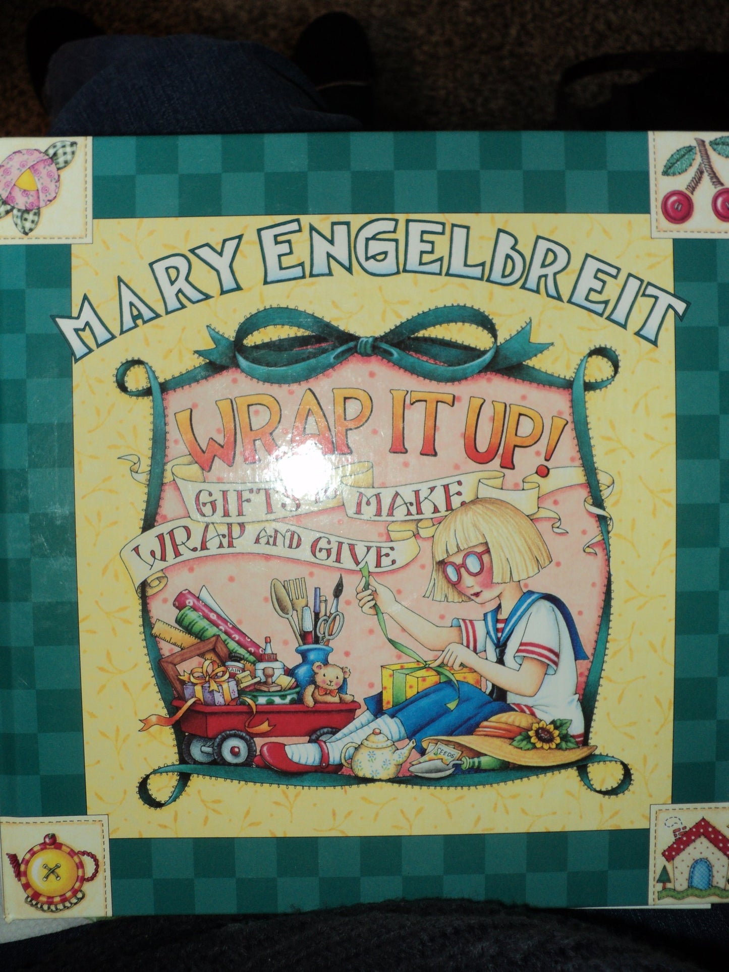 Mary Engelbreit Wrap It Up Gifts to Make Wrap and Give