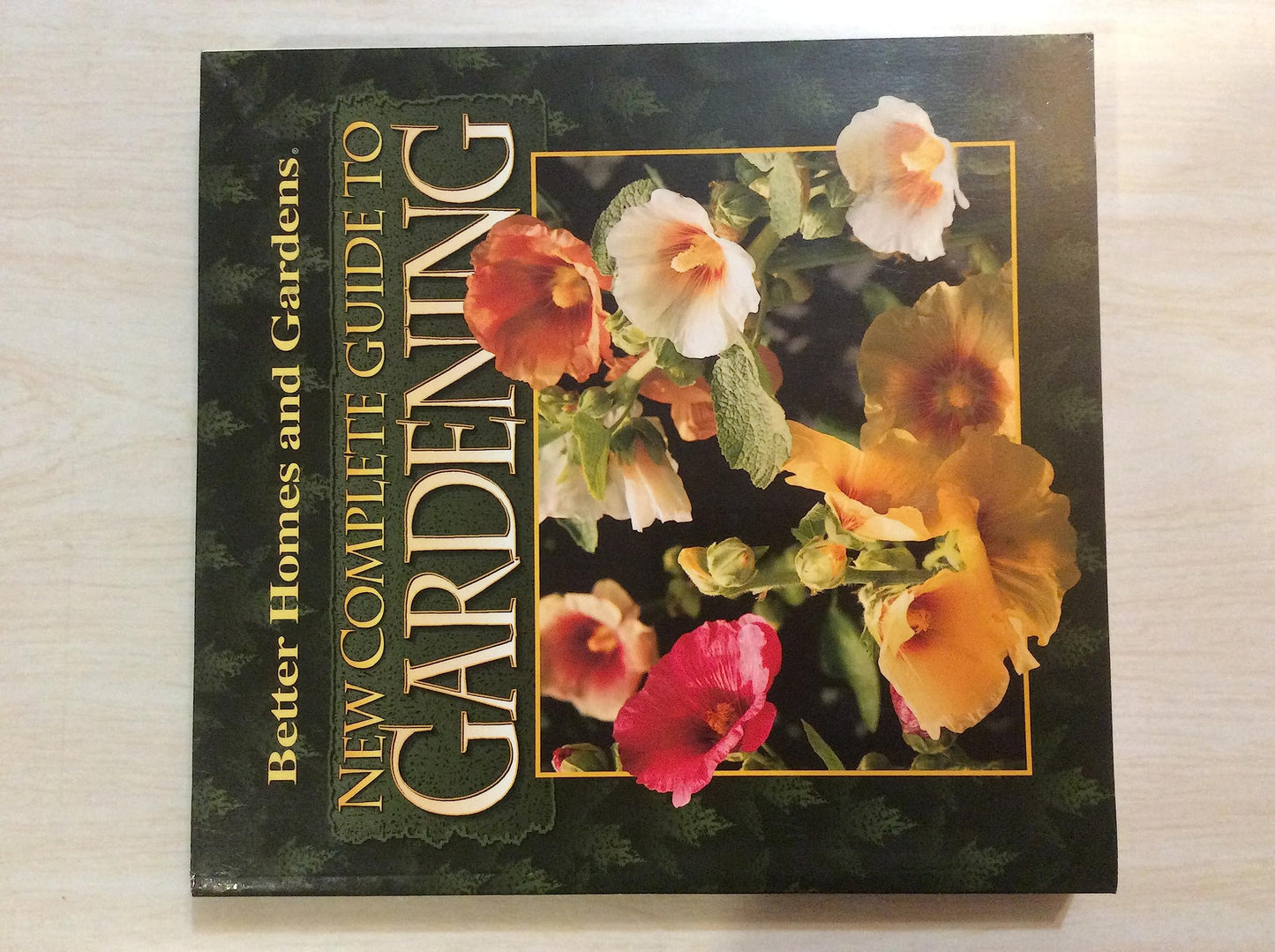 New Complete Guide to Gardening