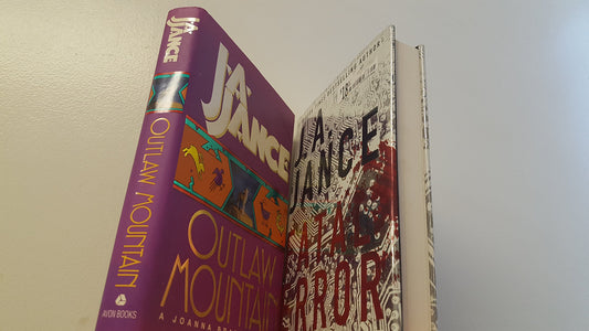 Fatal Error: A Novel (Ali Reynolds)