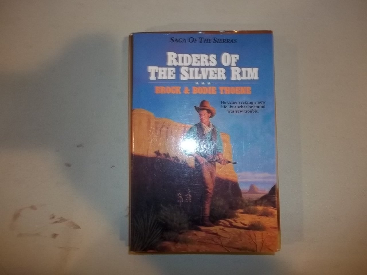 Riders of the Silver Rim (Saga of the Sierras)