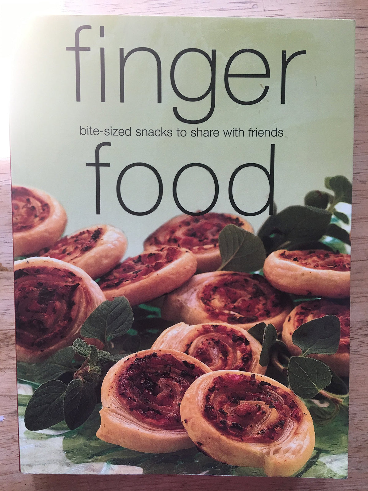 Finger Food: Bite-Sized Snacks to Share with Friends (Laurel Glen Little Food Series)