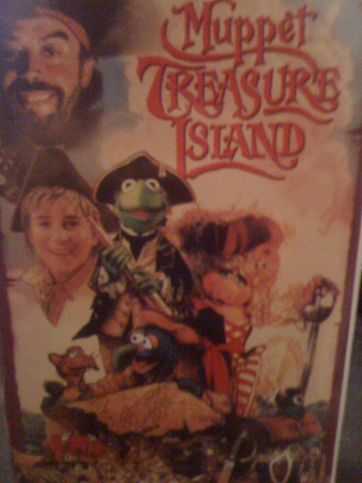 Muppet Treasure Island [VHS]