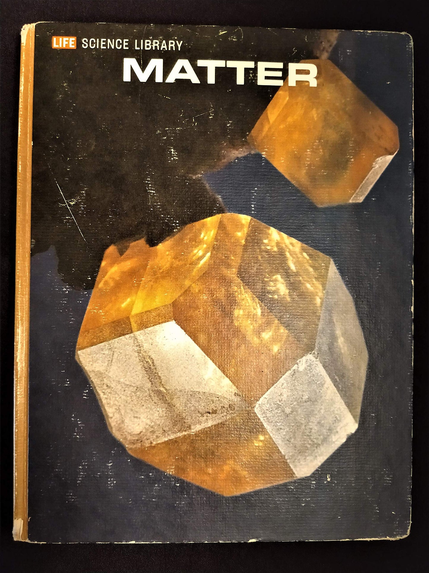 Matter, (Life science library)