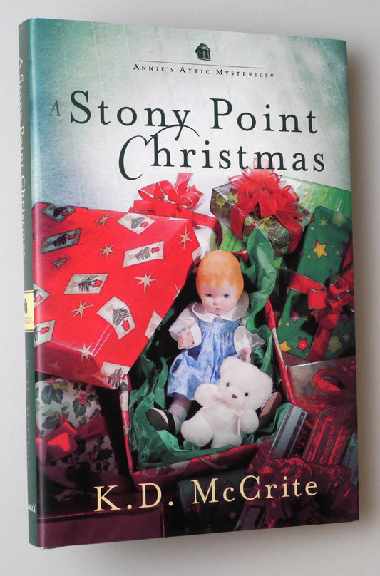 A Stony Point Christmas (Annie's Attic Mysteries)