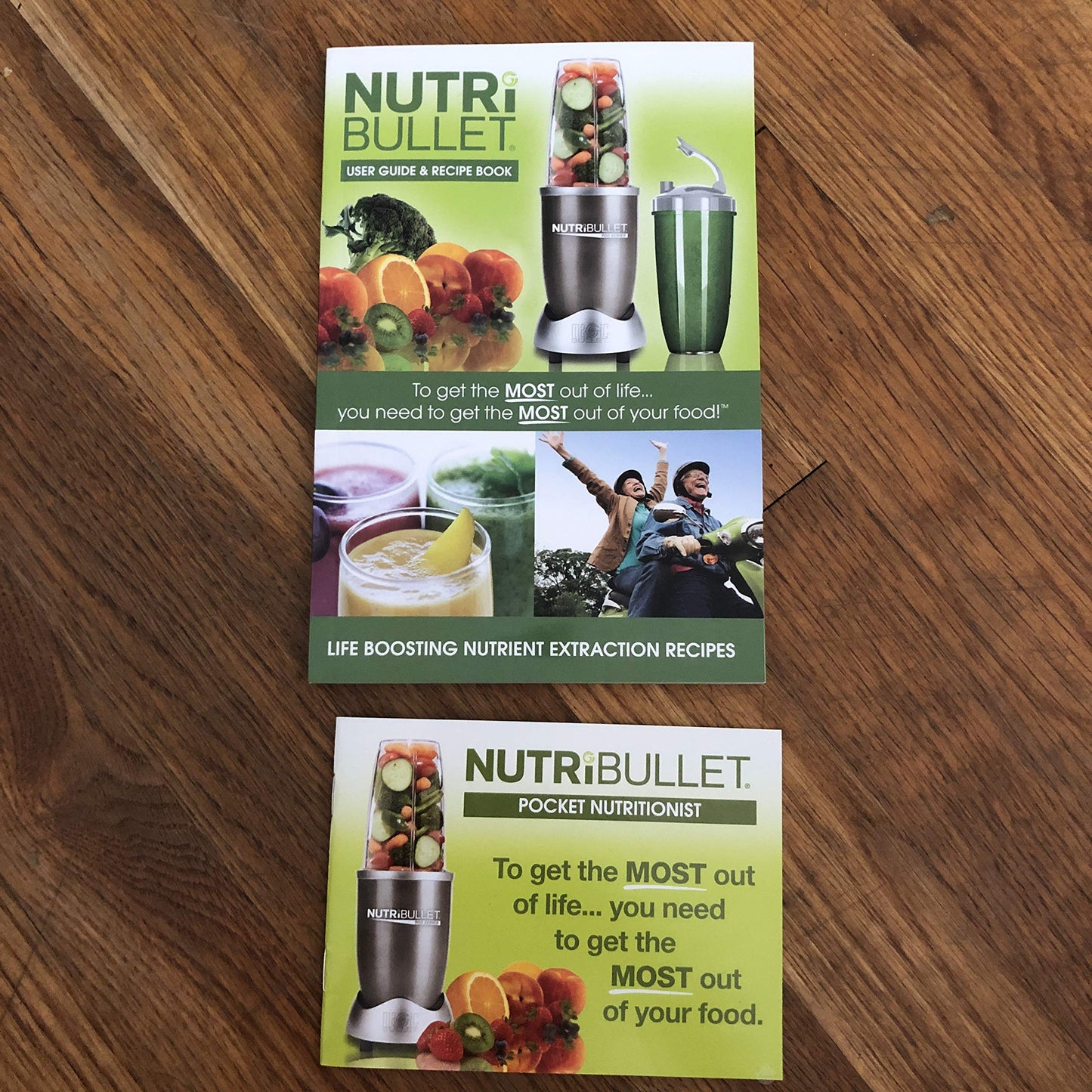 NutriBullet 900 Series User Guide & Recipe Book