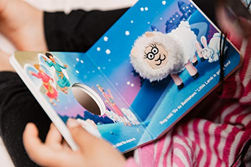 The Beginner's Bible Little Lamb's Christmas: A Finger Puppet Board Book - 646