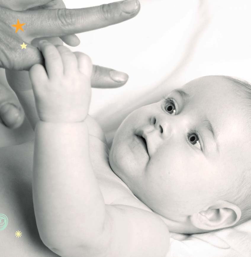 Reach: A board book about curiosity (Happy Healthy Baby)