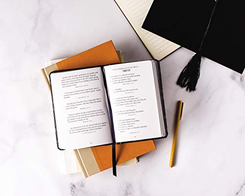 God's Promises for Graduates: Class of 2021 - Black NIV: New International Version