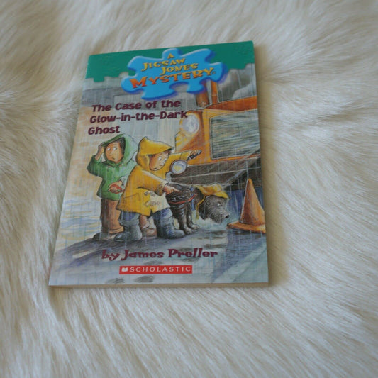 The Case of the Glow-in-the-Dark Ghost (Jigsaw Jones, No. 24) - 4992