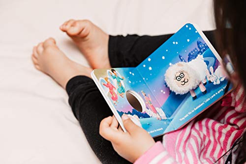 The Beginner's Bible Little Lamb's Christmas: A Finger Puppet Board Book - 646