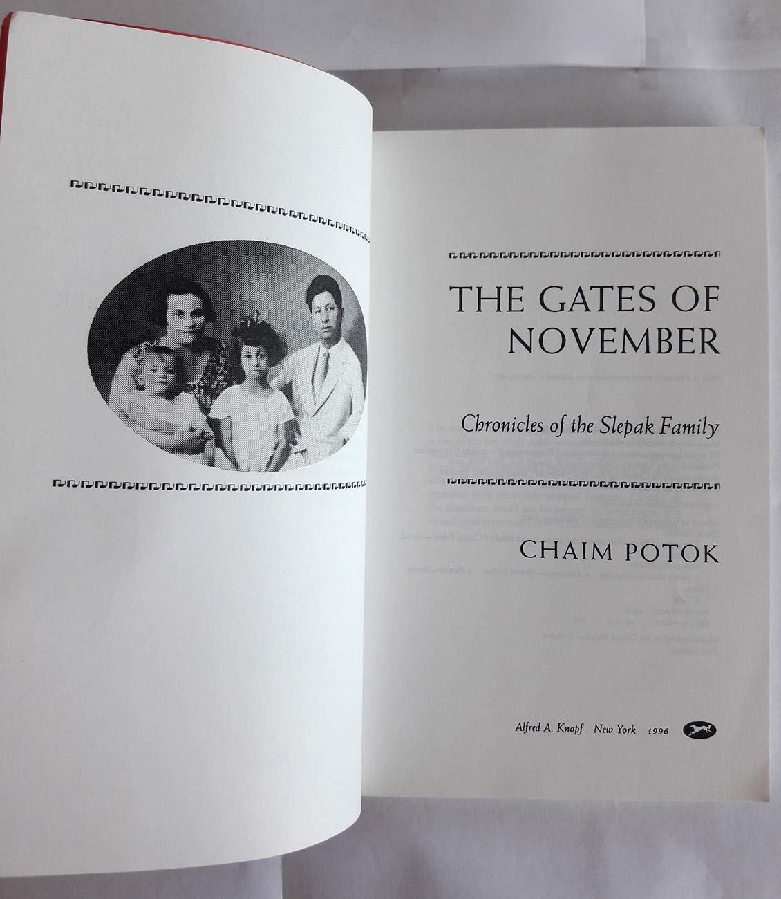 The Gates of November: Chronicles of the Slepak Family