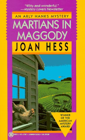 Martians in Maggody (An Arly Hanks Mystery)