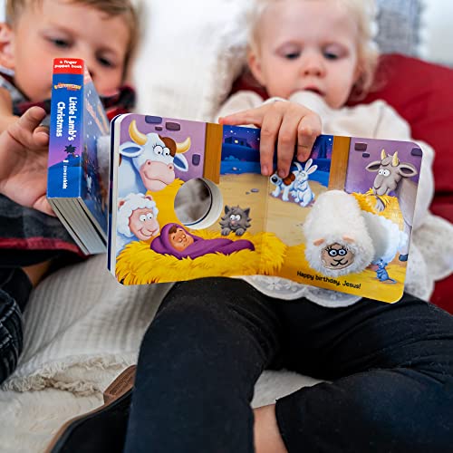 The Beginner's Bible Little Lamb's Christmas: A Finger Puppet Board Book - 646